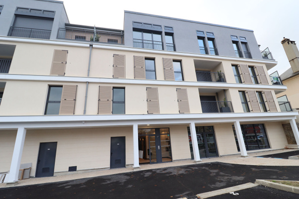 Location Immobilier Professionnel Local commercial Le Port-Marly 78560